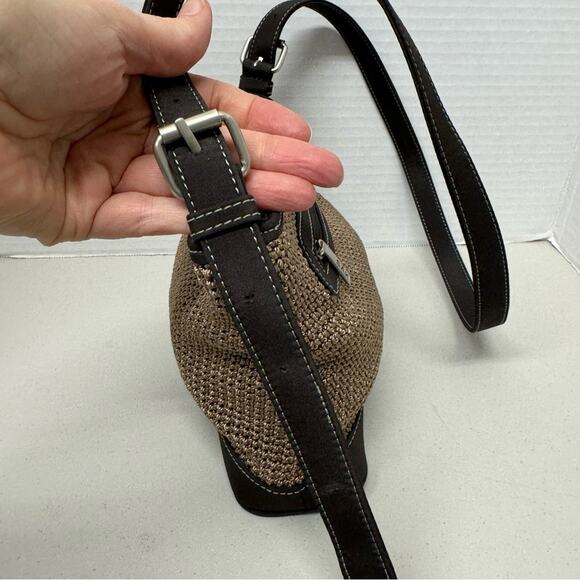 The Sak Brown Tan Crochet Crossbody Handbag Boho Classic Festival Casual - Picture 3 of 11